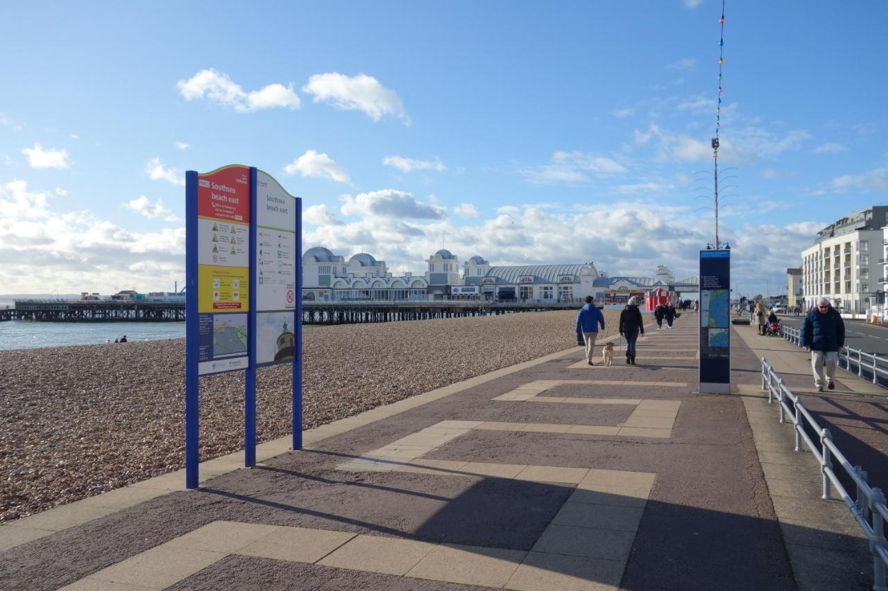 Ann Apartments Opposite The Pier With Sea View Portsmouth Bagian luar foto