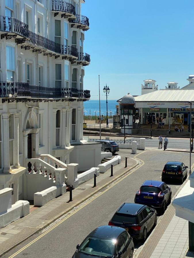 Ann Apartments Opposite The Pier With Sea View Portsmouth Bagian luar foto