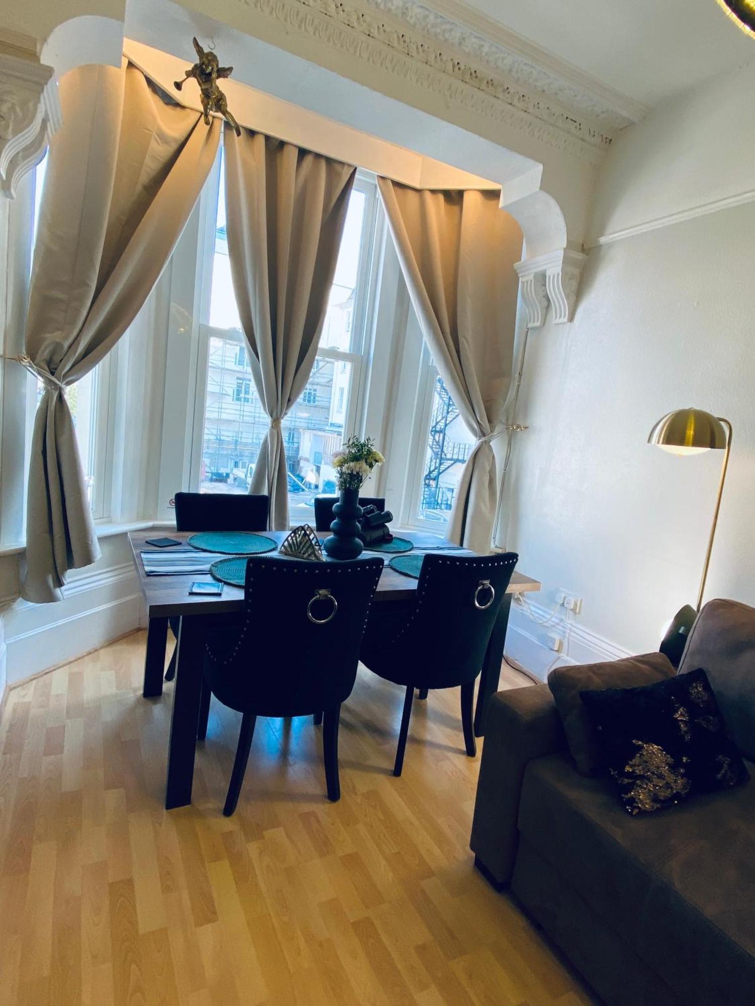 Ann Apartments Opposite The Pier With Sea View Portsmouth Bagian luar foto